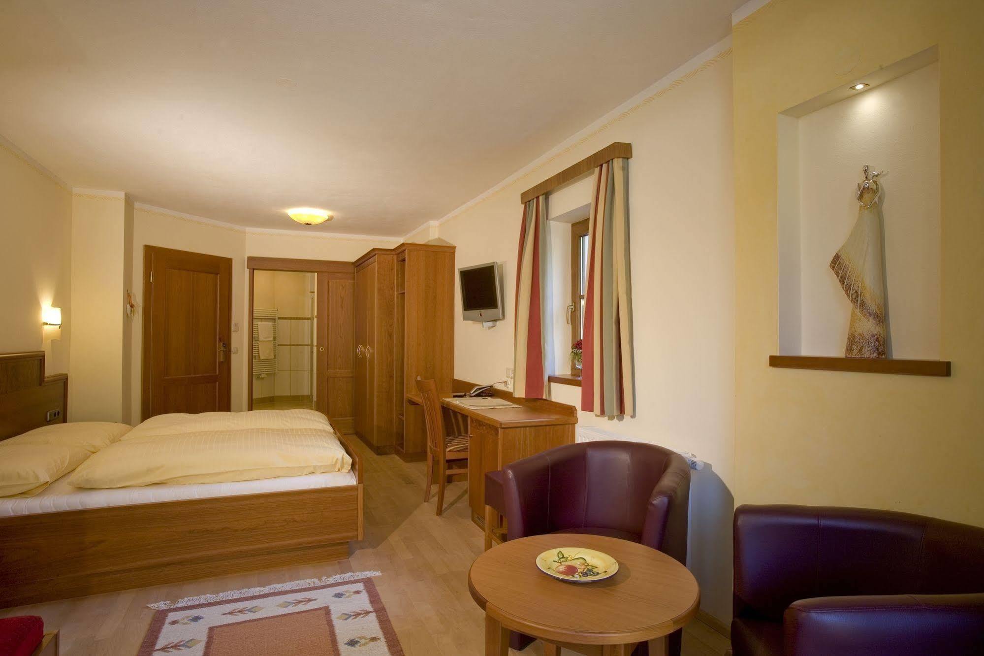 Garten - Hotel Sallerhof Grödig Εξωτερικό φωτογραφία